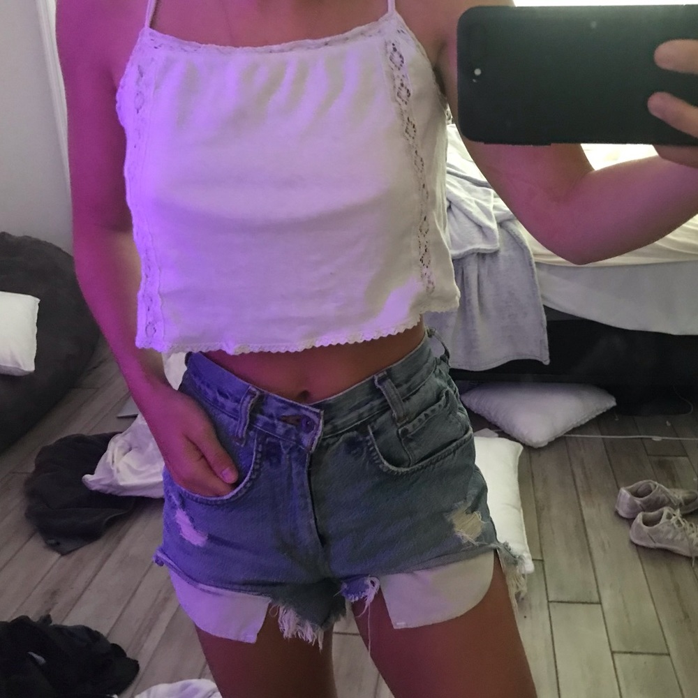 white pacsun cropped tank top